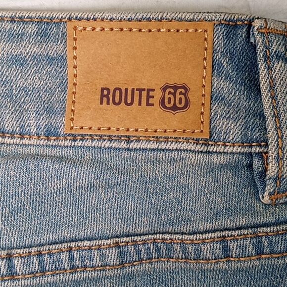 Women's Mid-Rise Skinny Jeans - Picture 5 of 6